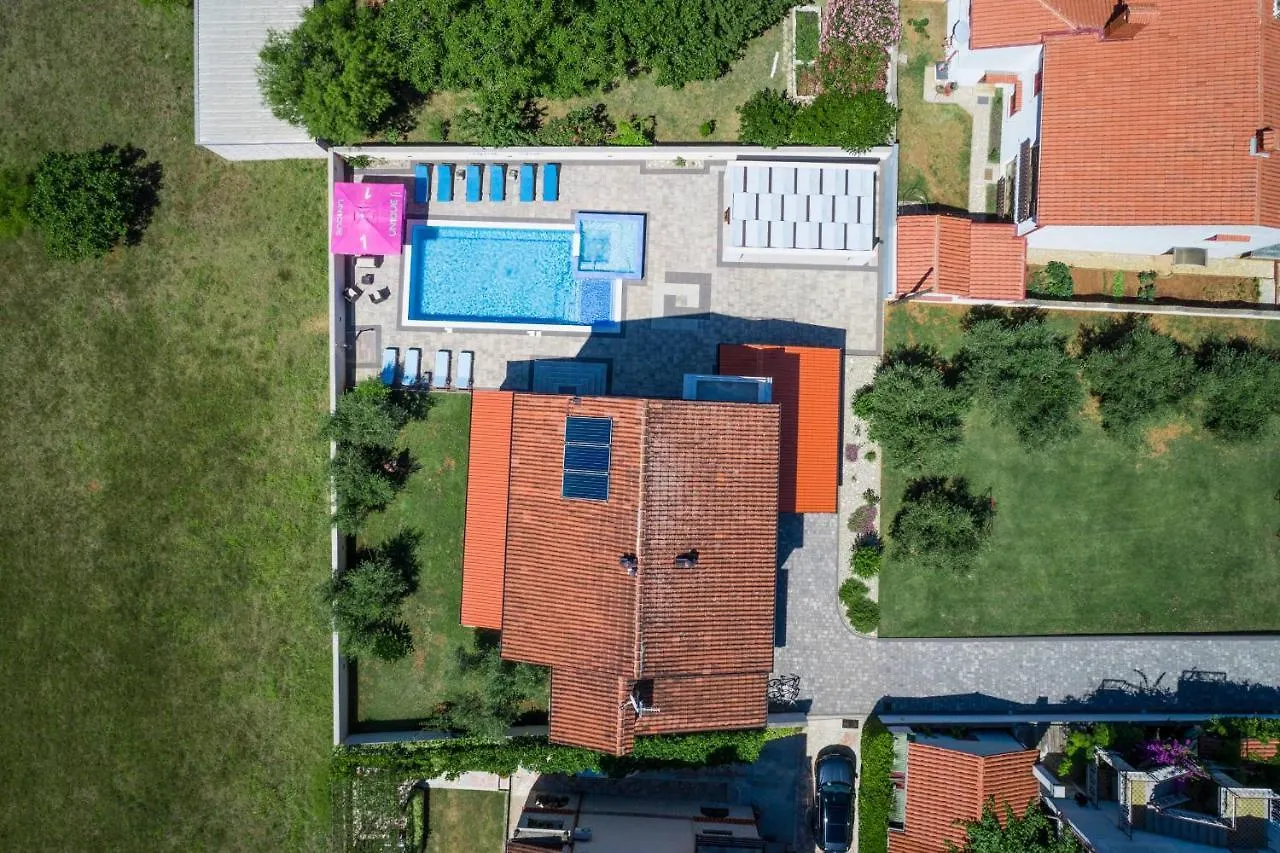 9 Bedroom Villa In Medulin