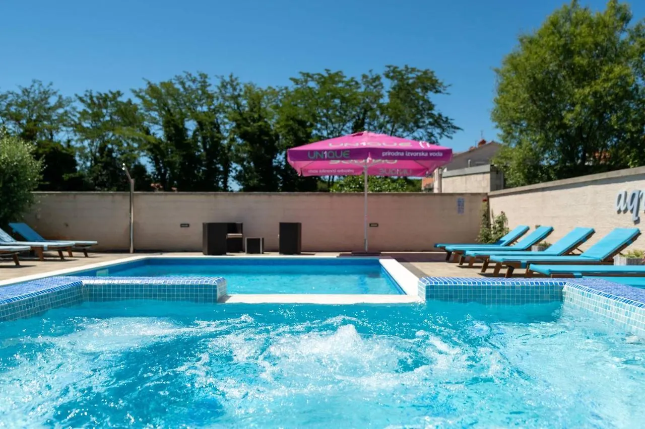 9 Bedroom Villa In Medulin Croacia