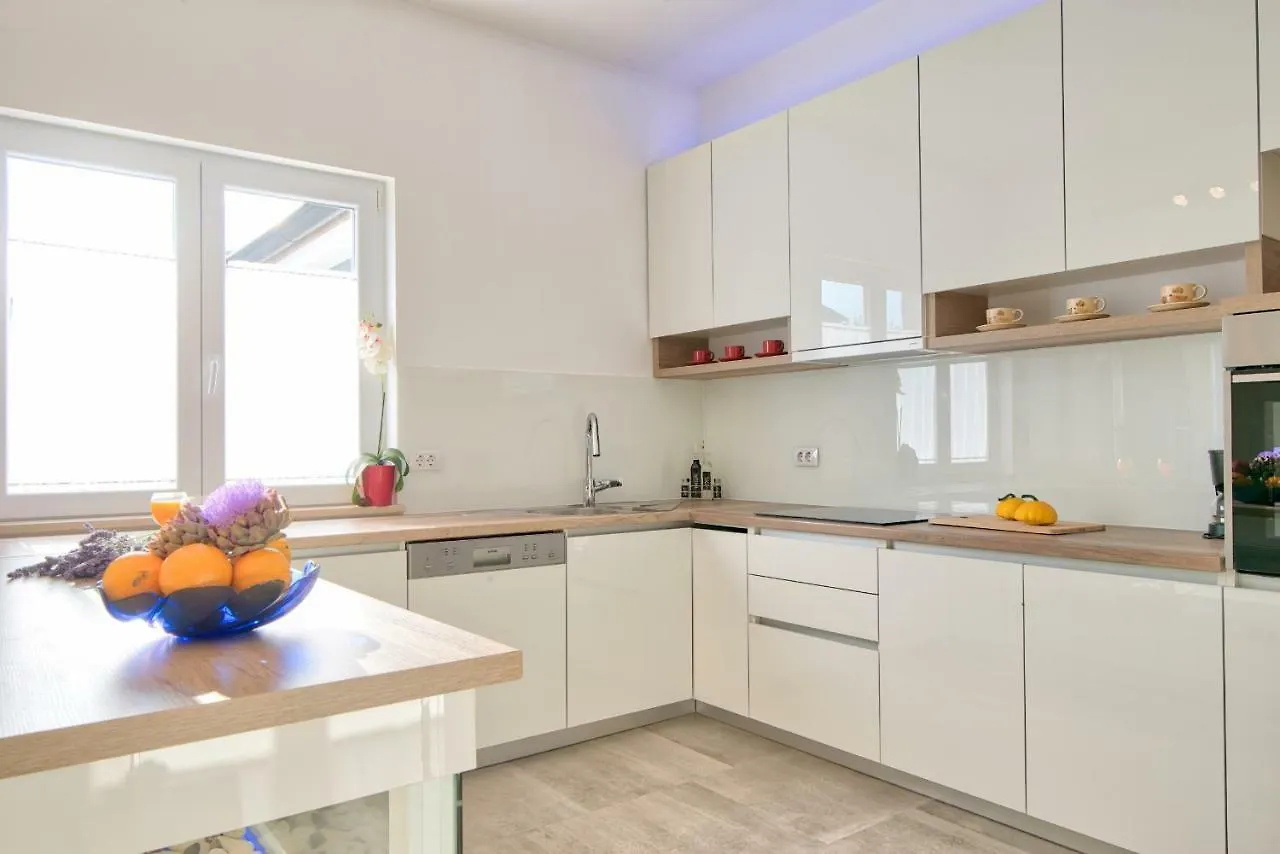 9 Bedroom Villa In Medulin 0*,  Croacia
