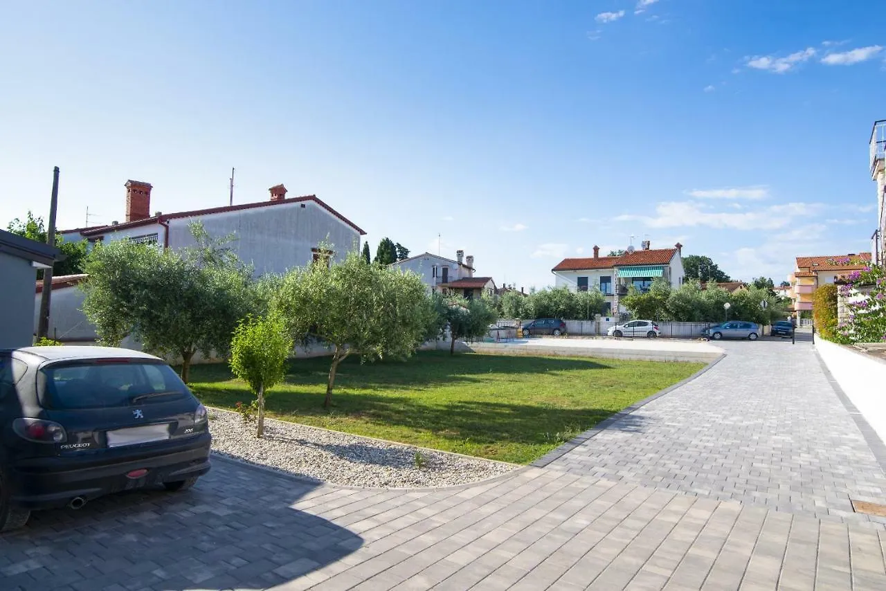 9 Bedroom Villa In Medulin