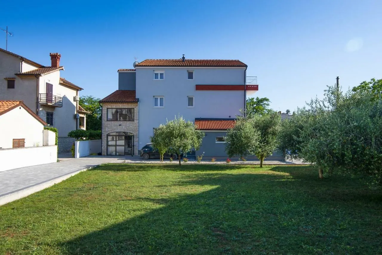 9 Bedroom Villa In Medulin
