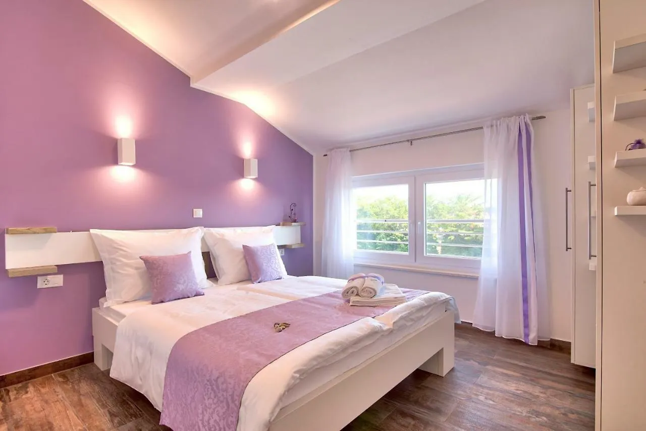 9 Bedroom Villa In Medulin